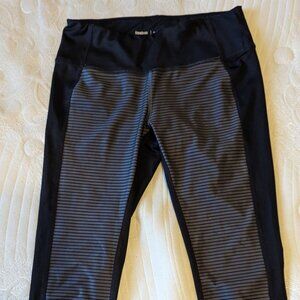 Reebok Black and Grey Workout Leggings Size Small
